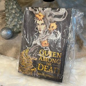 Queen Among the Dead by Lesley Living. Special bookish edition.
